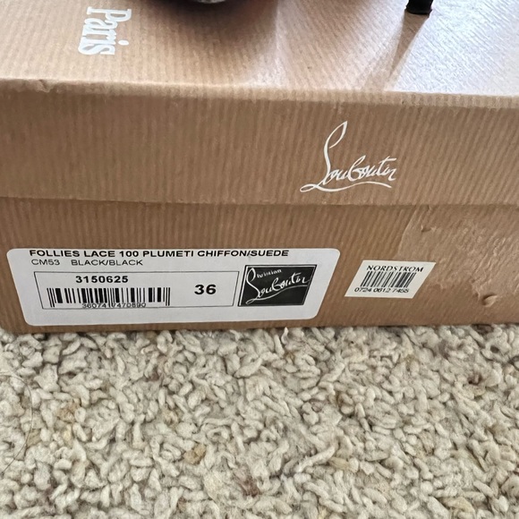 Christian Louboutin black heels with black suede dots - Picture 5 of 5